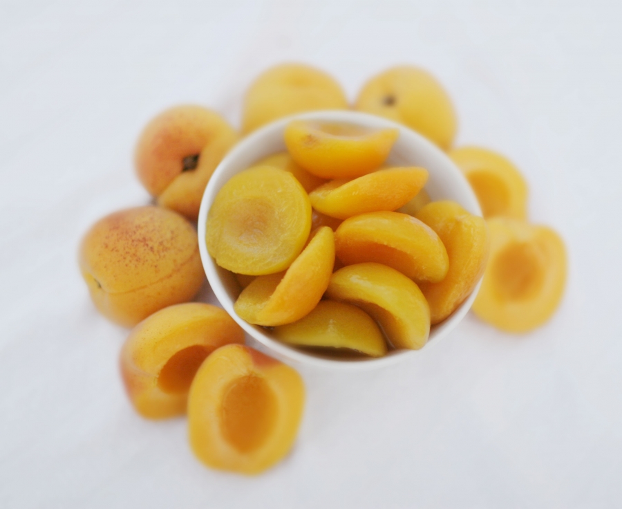 Tinned Fruits Over 40 years experience within the canned fruit industry